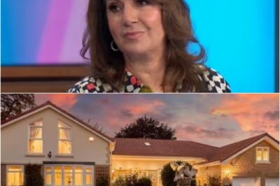 HEARTBREAKING: Jane McDonald Breaks Down As She Reveals Heartbreaking Reason She Was Forced To Sell Beloved £1 Million Home After 20 Years